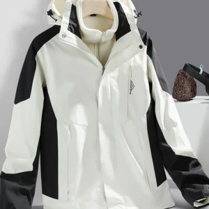 Outdoor three-in-one windbreaker, couple mountaineering suit, windproof and waterproof jacket, breathable and water-repellent coat custom-made